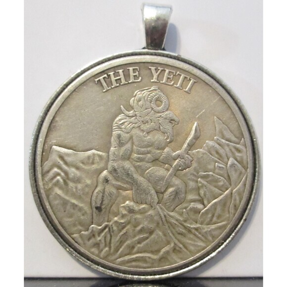 Yeti Coin/Pendant - Picture 6 of 7